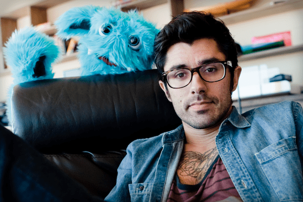 KSHMR background
